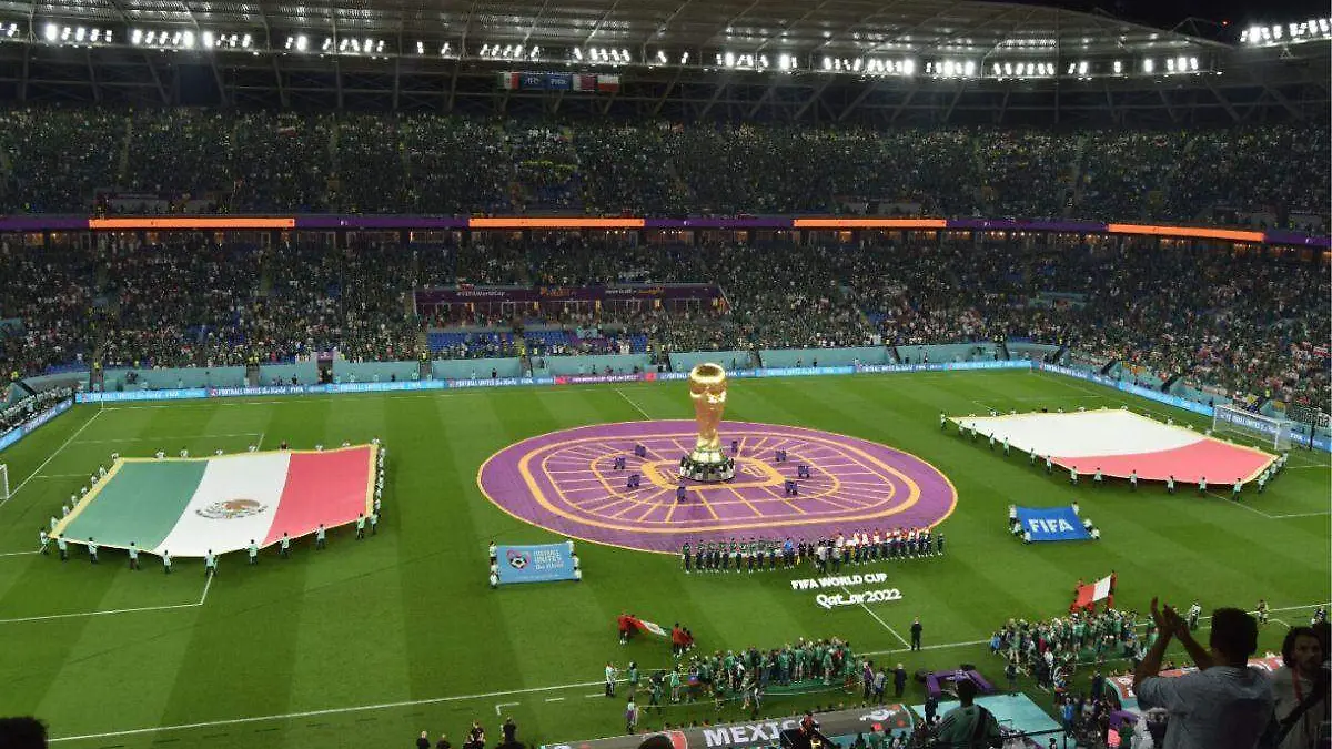 ¡Impresionante! Así retumbó el Himno Nacional mexicano en el estadio 974